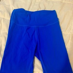 Poolside blue, Lululemon leggings